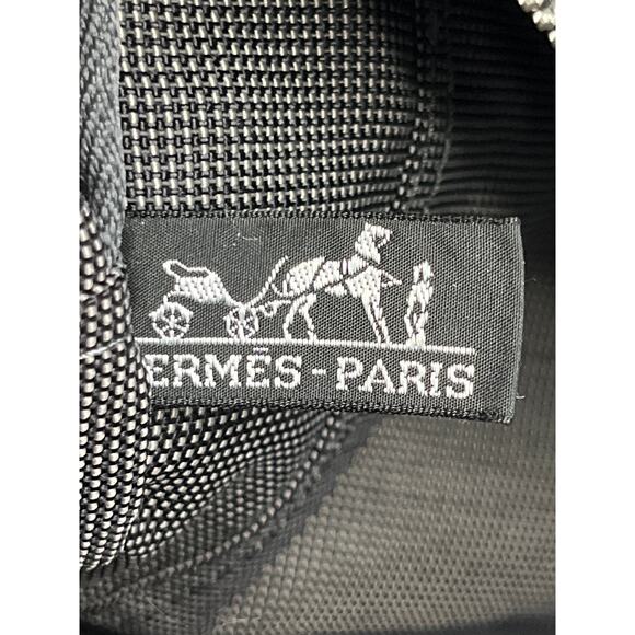 Hermès Herline Tote GM Gray Canvas Bag with Dual Zipper Pulls & Lock Option - Picture 3 of 16